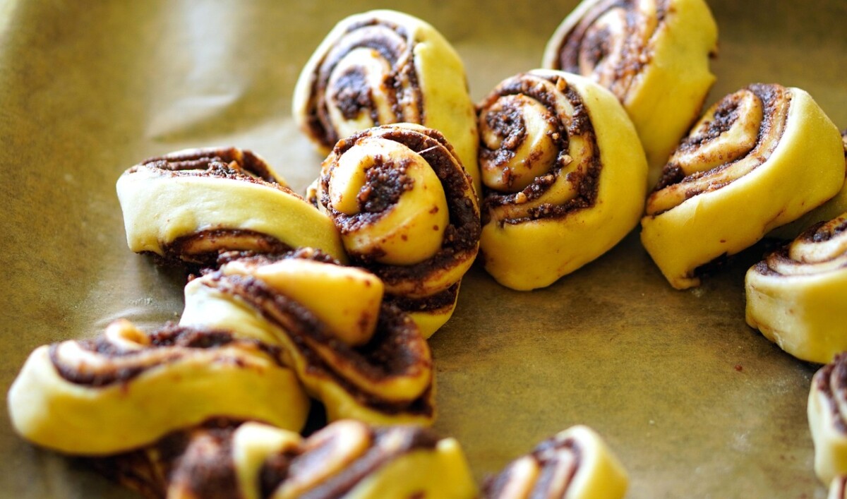 découvrez comment convertir facilement les quantités de pâte à crêpes pour réussir toutes vos recettes, quelle que soit la taille du moule ou le nombre de portions.